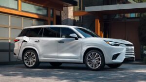 Lexus TX